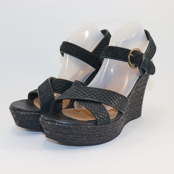 UGG Black Wedge Sandals – Size 8 Platform Heel Ankle Strap Textured Leather - Picture 6 of 6